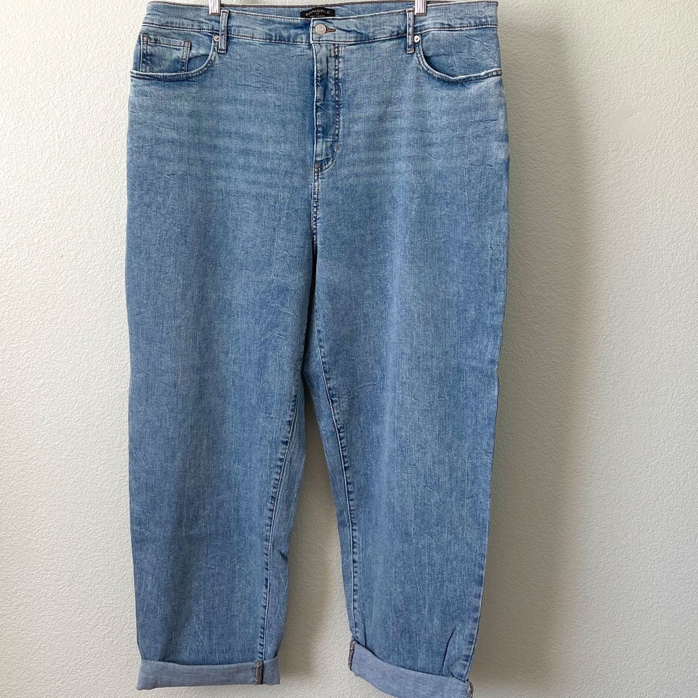 Banana Republic Curvy High-Rise Light Wash Straight Jean